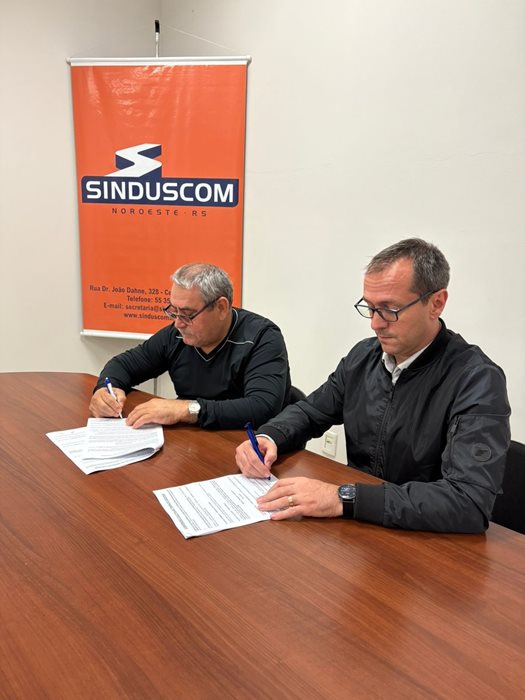 Presidente Betuel do SINDUSCOM e presidente Angenor do STICOM